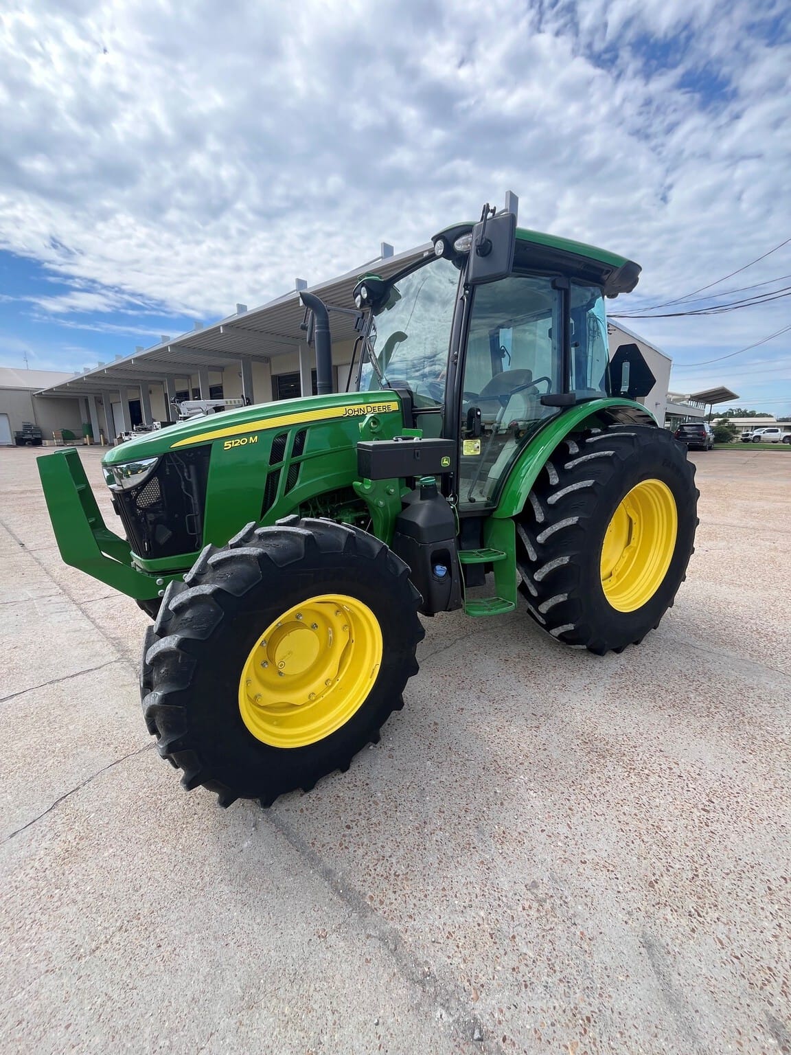 2025 John Deere 5120M Equipment Image0