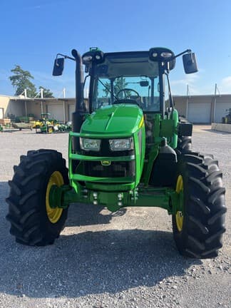 Image of John Deere 5120M equipment image 2