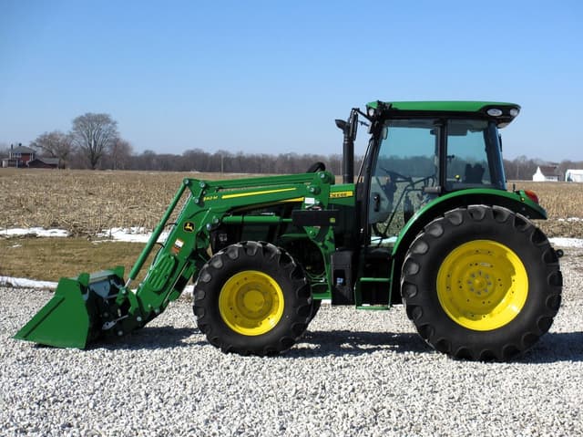 Image of John Deere 5120M equipment image 2