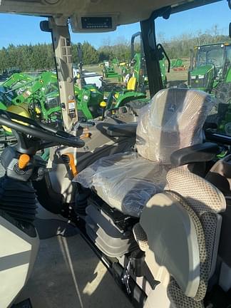 Image of John Deere 5125M equipment image 4