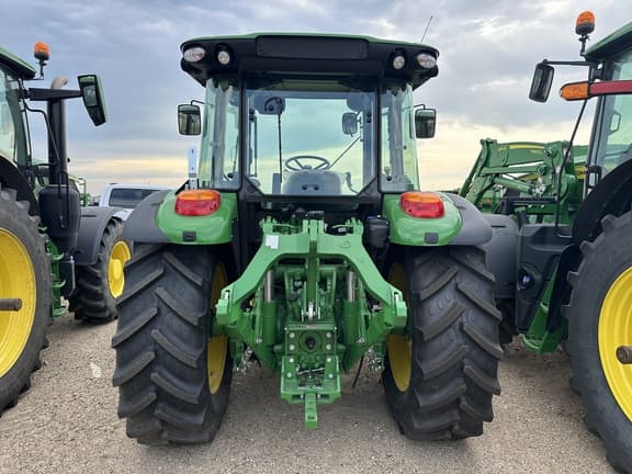Image of John Deere 5130M equipment image 2