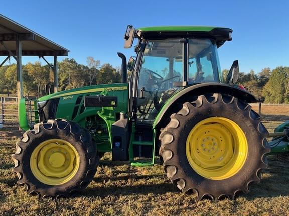 Image of John Deere 5130M Image 0