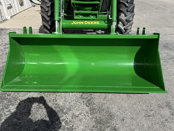 Image of John Deere 5130M equipment image 4