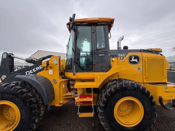 Image of John Deere 544P equipment image 1