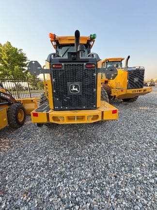 Image of John Deere 544P equipment image 3