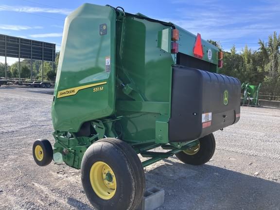 Image of John Deere 551M Primary image