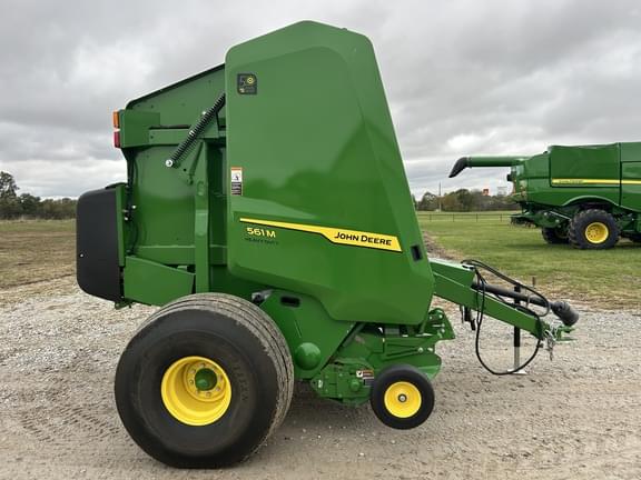 Image of John Deere 561M equipment image 4