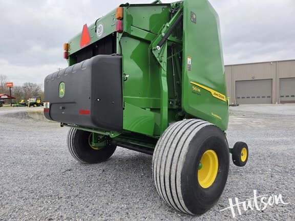 Image of John Deere 561M Silage Special equipment image 4