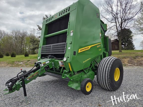 Image of John Deere 561M Silage Special equipment image 2