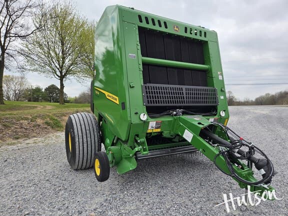 Image of John Deere 561M Silage Special equipment image 1