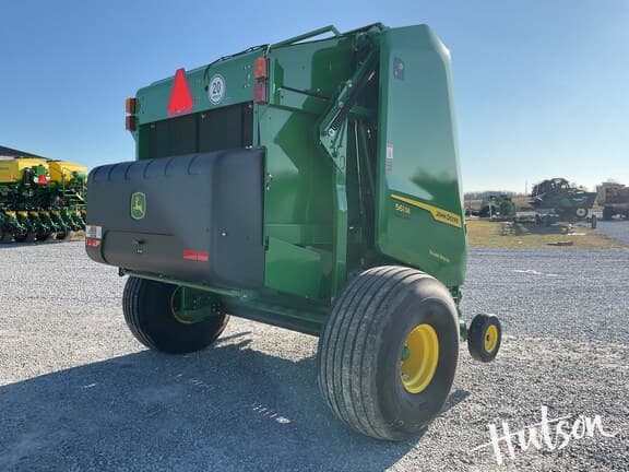 Image of John Deere 561M Silage Special equipment image 4