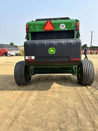 Image of John Deere 561M equipment image 3