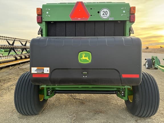 Image of John Deere 561M equipment image 4