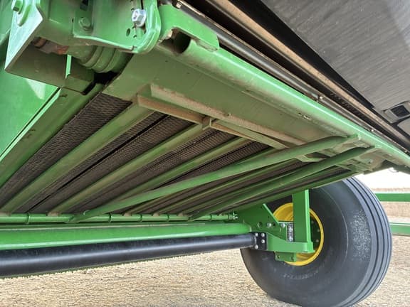 Image of John Deere 561M equipment image 3