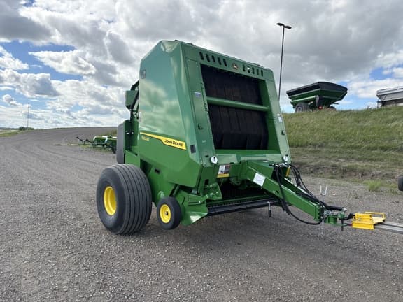 Image of John Deere 561M equipment image 2