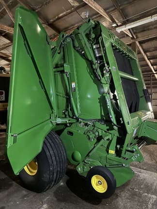 Image of John Deere 561M equipment image 4