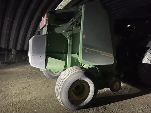 Image of John Deere 561M equipment image 3