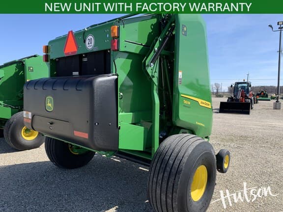 Image of John Deere 561M Silage Special equipment image 3