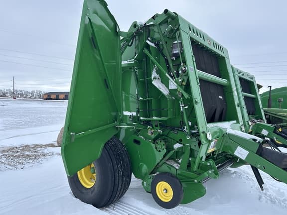 Image of John Deere 561M equipment image 3