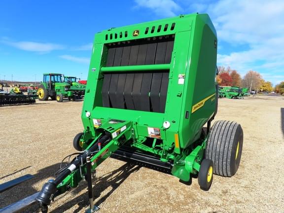 Image of John Deere 561M equipment image 2