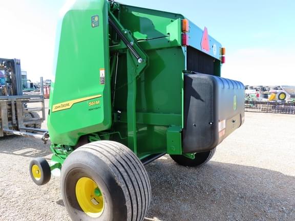 Image of John Deere 561M equipment image 4