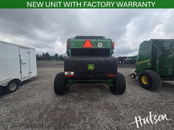 Image of John Deere 561M Silage Special equipment image 3