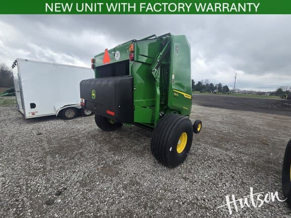 Image of John Deere 561M Silage Special equipment image 2