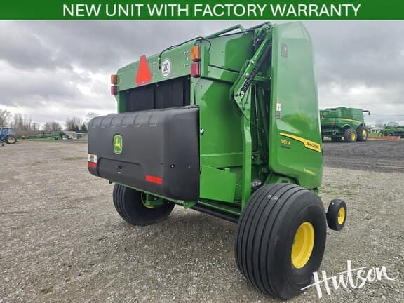 Image of John Deere 561M Silage Special equipment image 4