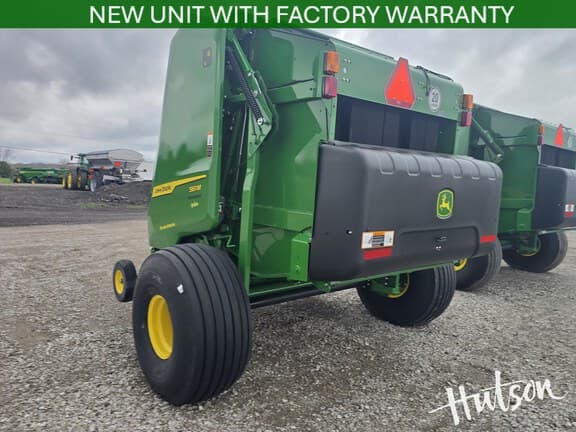 Image of John Deere 561M Silage Special equipment image 2