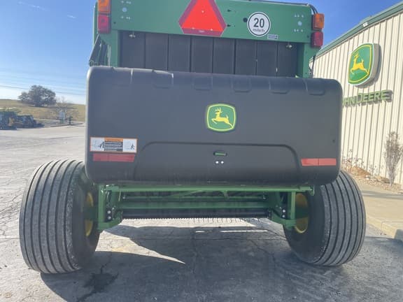 Image of John Deere 561M equipment image 2