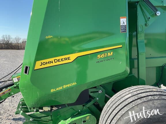 Image of John Deere 561M equipment image 4
