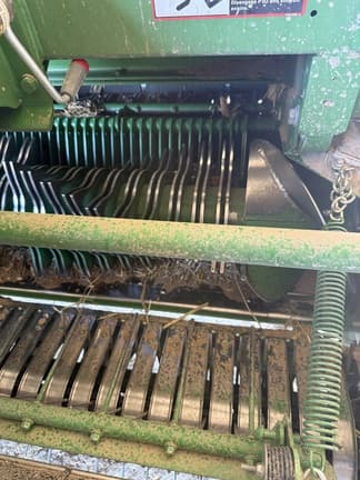 Image of John Deere 561R equipment image 2