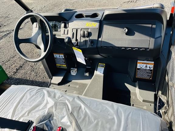 Image of John Deere XUV 590M equipment image 4