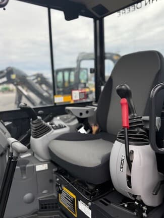 Image of John Deere 60P equipment image 4