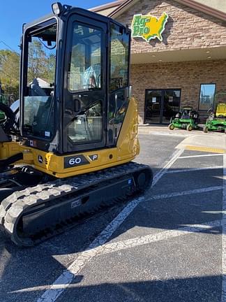 Image of John Deere 60P equipment image 1