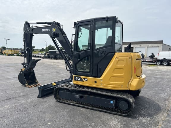 Image of John Deere 60P equipment image 1