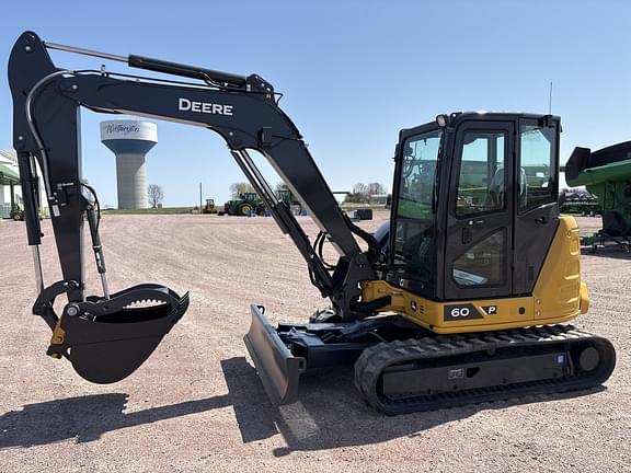 Image of John Deere 60P equipment image 4