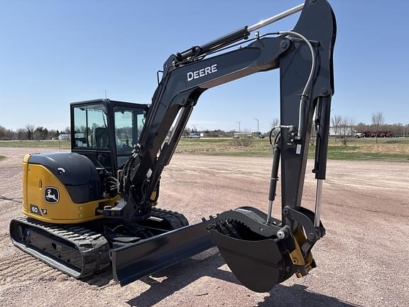 Image of John Deere 60P equipment image 2