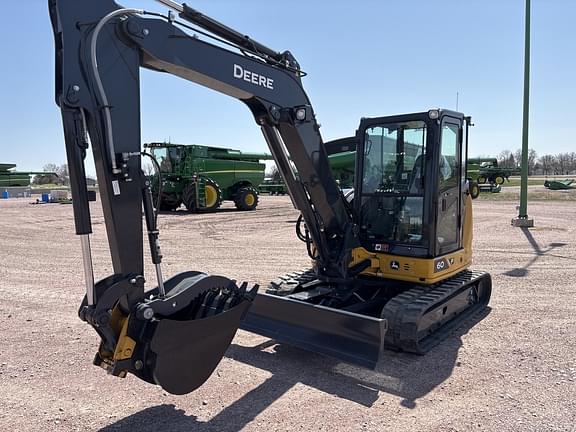 Image of John Deere 60P equipment image 3