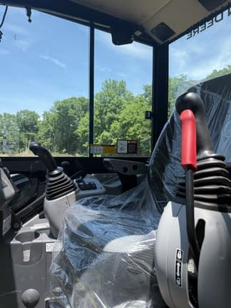 Image of John Deere 60P equipment image 2
