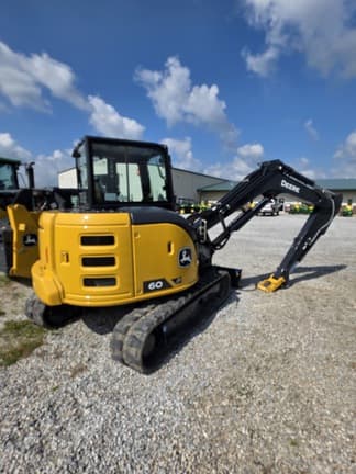 Image of John Deere 60P equipment image 2