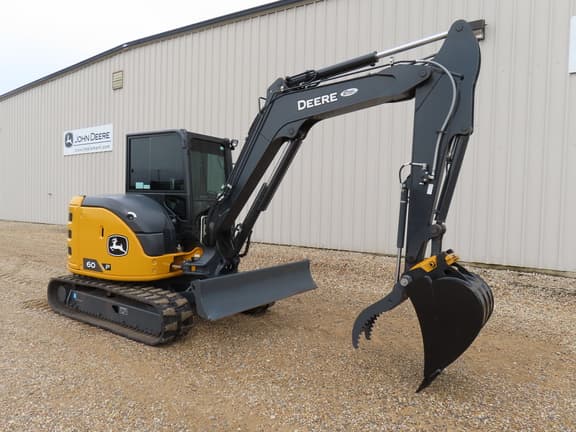 Image of John Deere 60P equipment image 4