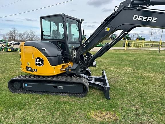 Image of John Deere 60P equipment image 4