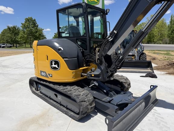 Image of John Deere 60P equipment image 1
