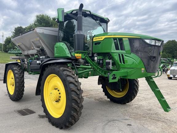 2025 John Deere 600R Equipment Image0