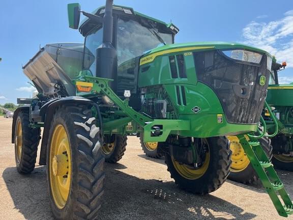 Image of John Deere 600R equipment image 1