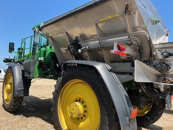 Image of John Deere 600R equipment image 4