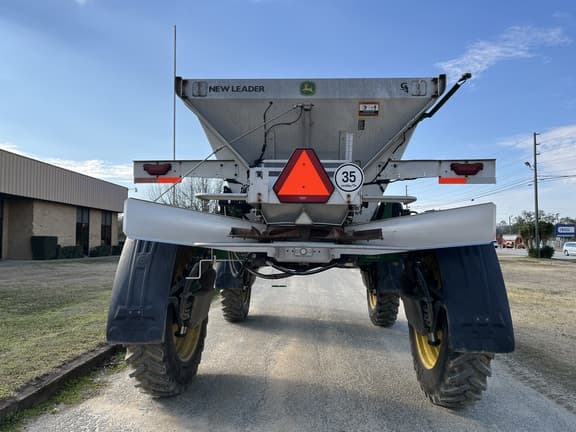 Image of John Deere 600R equipment image 2