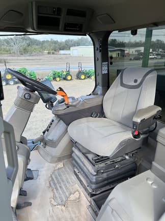 Image of John Deere 600R equipment image 4