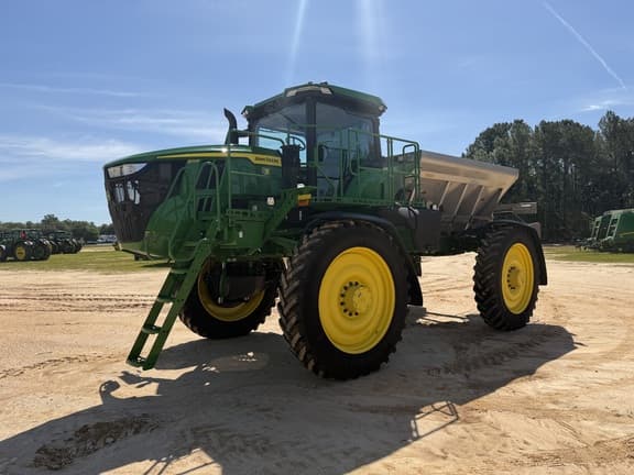 Image of John Deere 600R equipment image 4